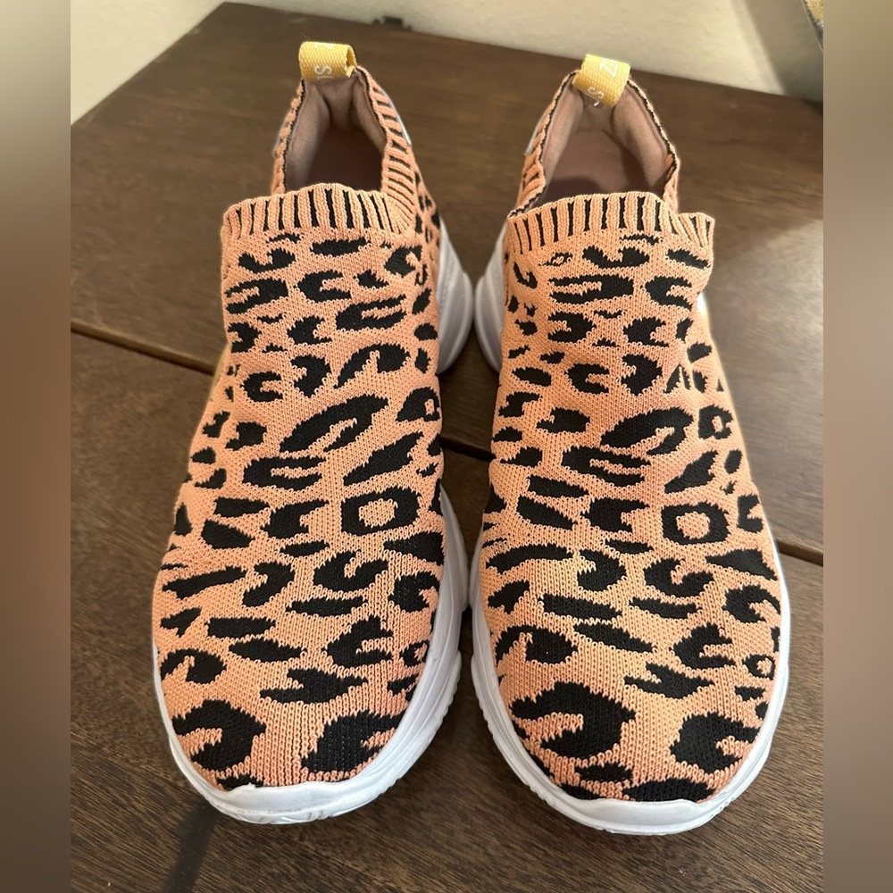 Shutz leopard print sneakers